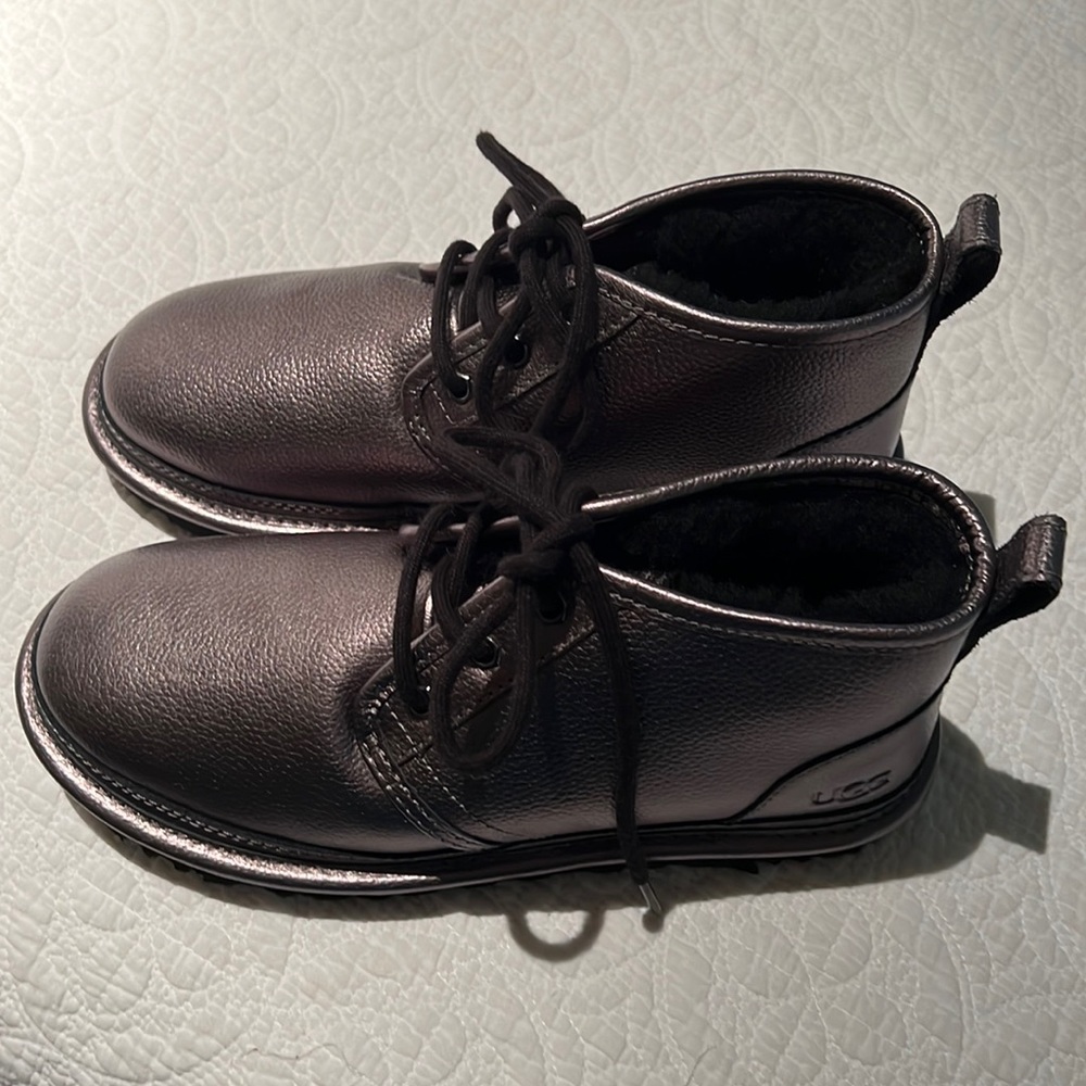 UGG Neumel boots